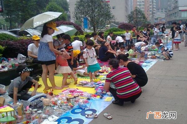 摆地摊什么最好卖最赚钱 2019摆地摊创业