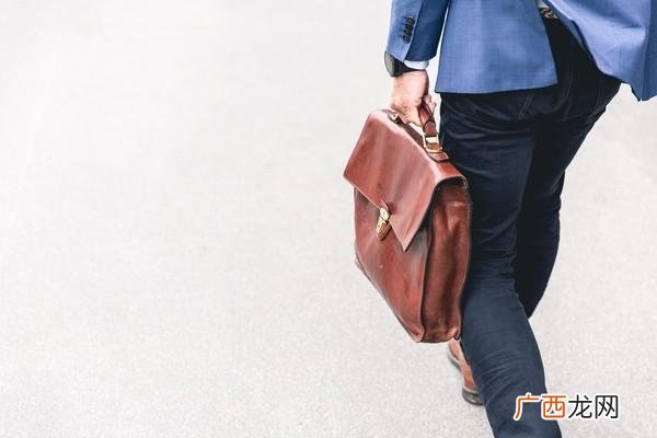 中国创业成功的名人案例,老来创业的名人