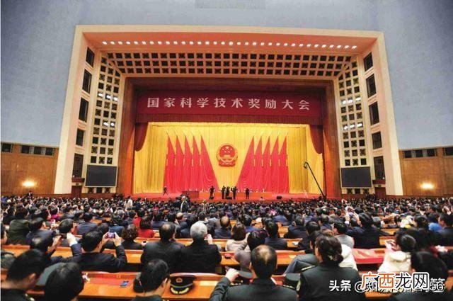 大学教授拿项目怎么挣钱,大学老师做项目赚钱吗