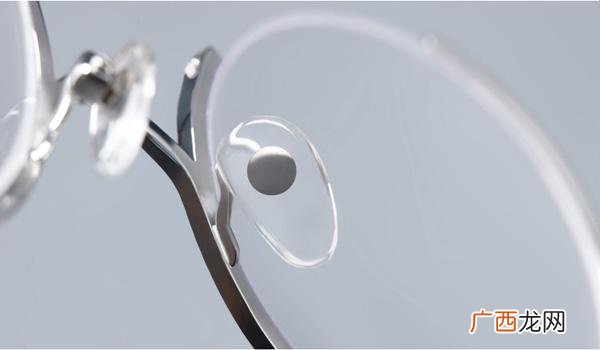 国外另类创业点子设计 眼科创业