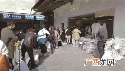 四季青网上拿货平台,时尚服装批发商进货渠道